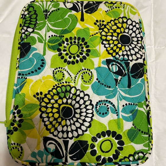 Vera Bradley Kindle iPad e-reader holder, green floral pattern - Picture 4 of 7
